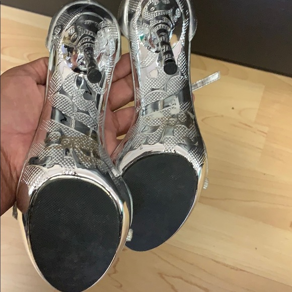 Heels - Picture 5 of 6